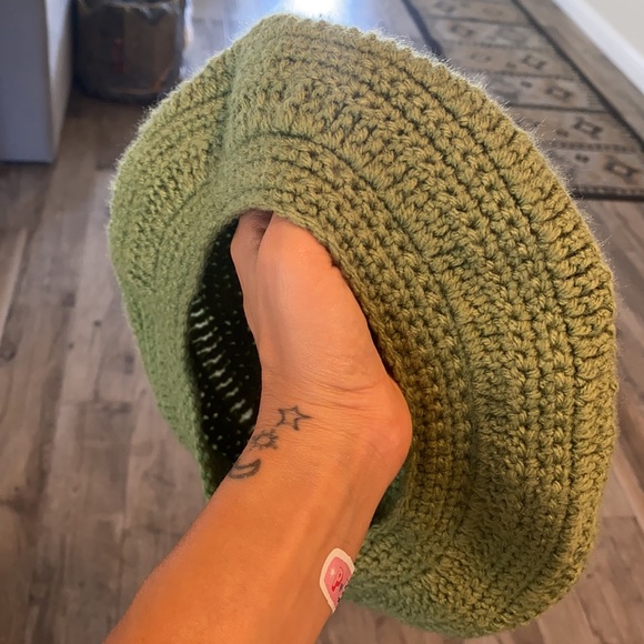 💔SOLD💔 Green handmade knitted Beret - Picture 5 of 5